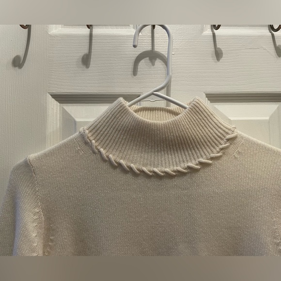 NWT Theory whipstitch cashmere turtleneck sweater size P - Picture 3 of 5